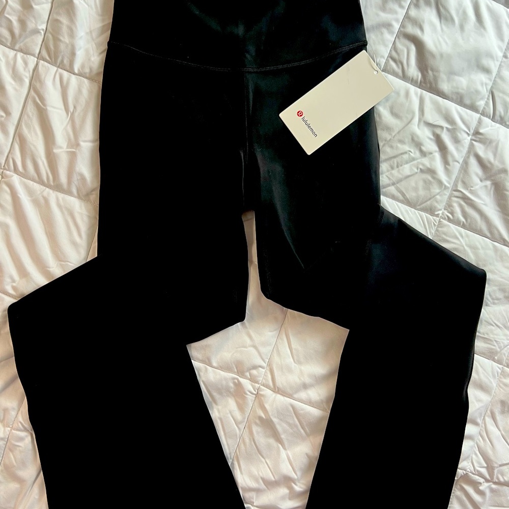 NWT Lululemon Groove Flare Pant Size 4 Black